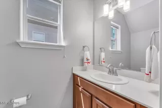 Photo #4: 260008246 Listing 