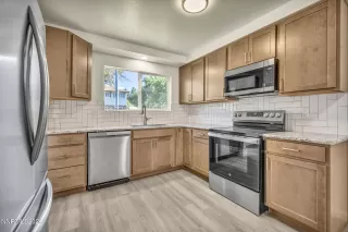 Photo #5: 260008264 Listing 