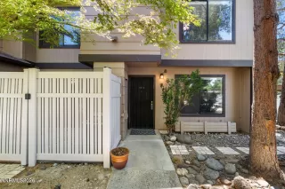 Photo #2: 260008319 Listing 