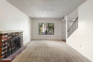 Photo #6: 260008319 Listing 