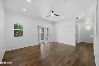 Photo #2: 260008347 Listing