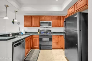 Photo #1: 260008408 Listing