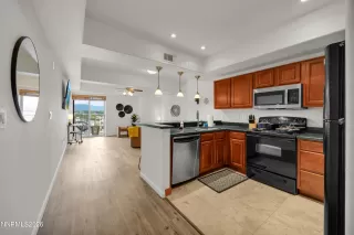 Photo #3: 260008408 Listing